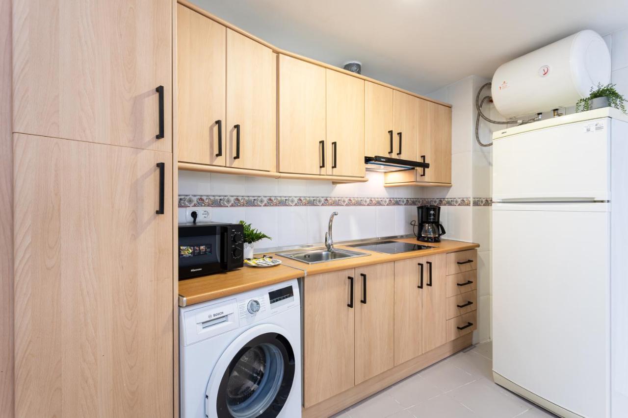 Holidays2Malaga Capuchinos French Balconies, Private Parking, Wifi & Air Con Esterno foto