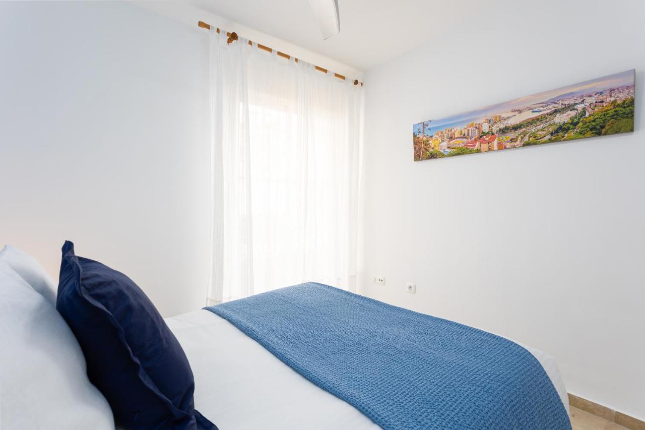 Holidays2Malaga Capuchinos French Balconies, Private Parking, Wifi & Air Con Esterno foto