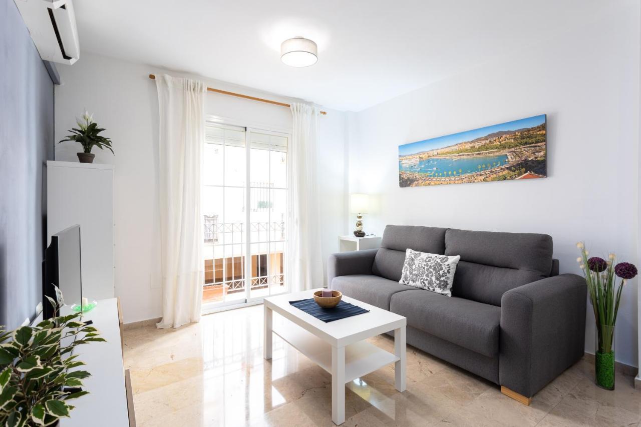 Holidays2Malaga Capuchinos French Balconies, Private Parking, Wifi & Air Con Esterno foto