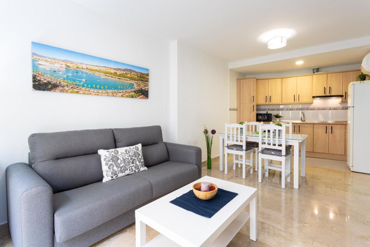 Holidays2Malaga Capuchinos French Balconies, Private Parking, Wifi & Air Con Esterno foto