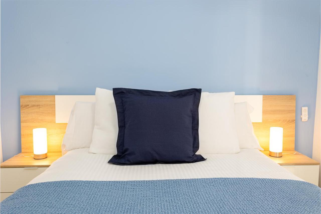 Holidays2Malaga Capuchinos French Balconies, Private Parking, Wifi & Air Con Esterno foto