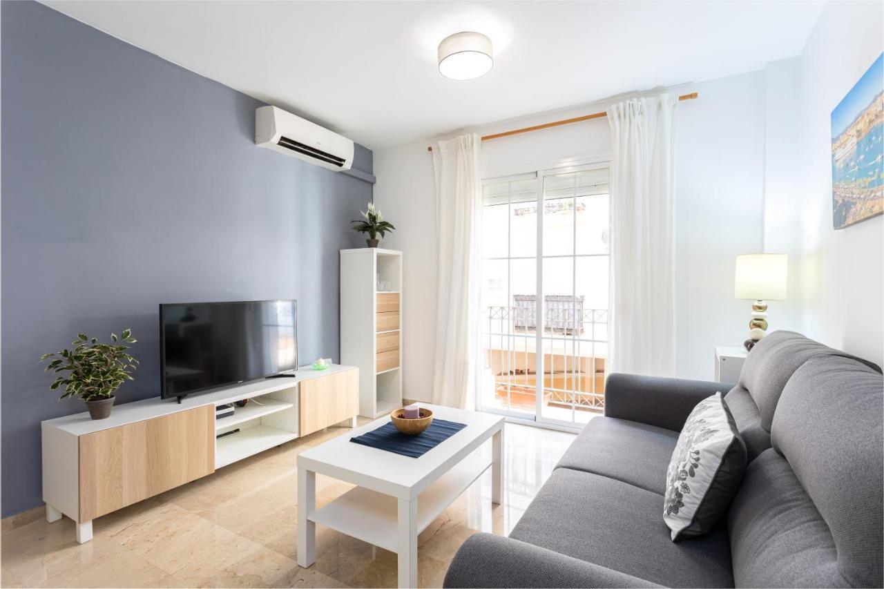 Holidays2Malaga Capuchinos French Balconies, Private Parking, Wifi & Air Con Esterno foto