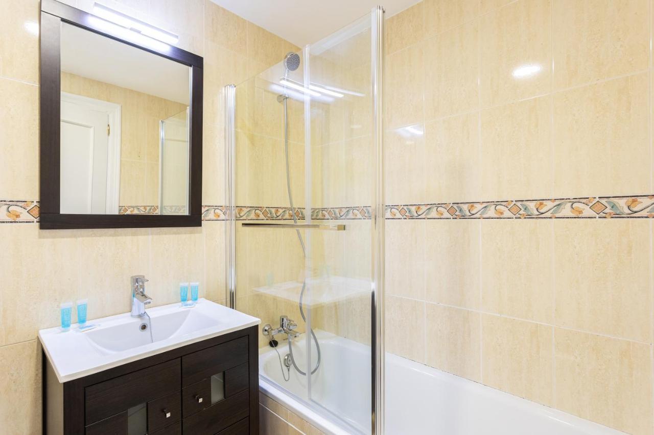 Holidays2Malaga Capuchinos French Balconies, Private Parking, Wifi & Air Con Esterno foto